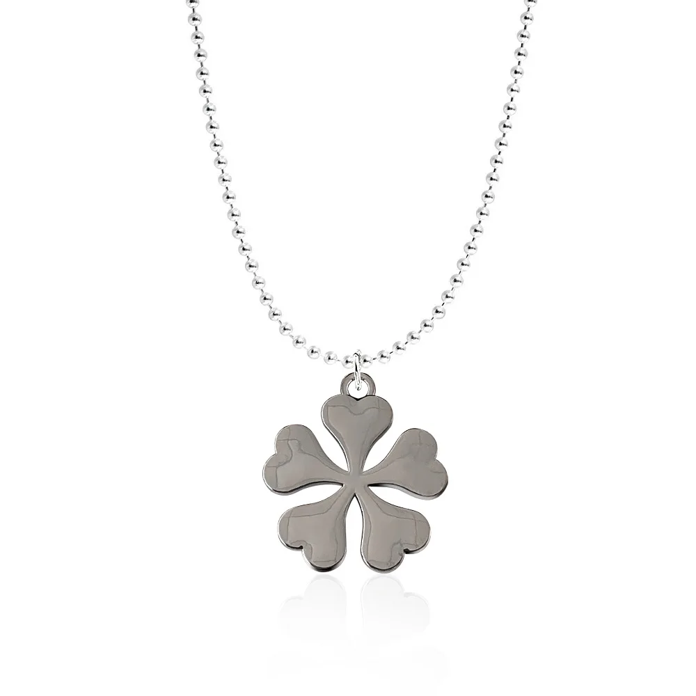 Black Five-Leaf Clover Necklace Exquisite Pendant Cosplay Jewelry