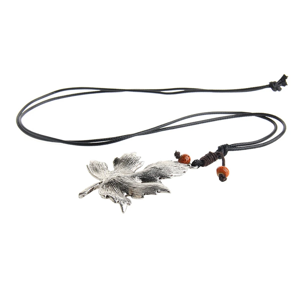 

Retro Maple Leaf Necklace Accessories Necklaces Women Sweater Chain Clothing Vintage Alloy