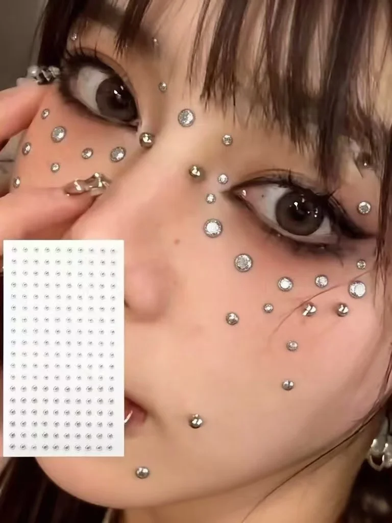 

1 piece/hiny Silver Face Rhinestone Stickers, Self-Adhesive Round Gems for Cosplay Makeup