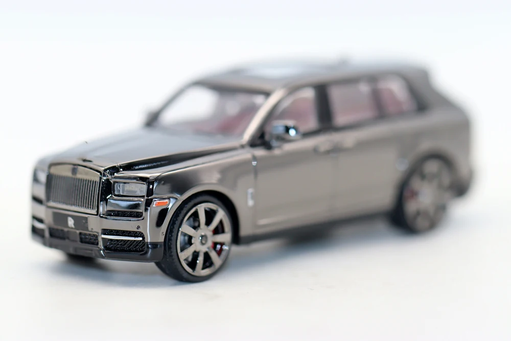 

NEW 1/64 Scale Cullinan Luxury Limousine Cars Diecast Alloy Toy Model for collection gift