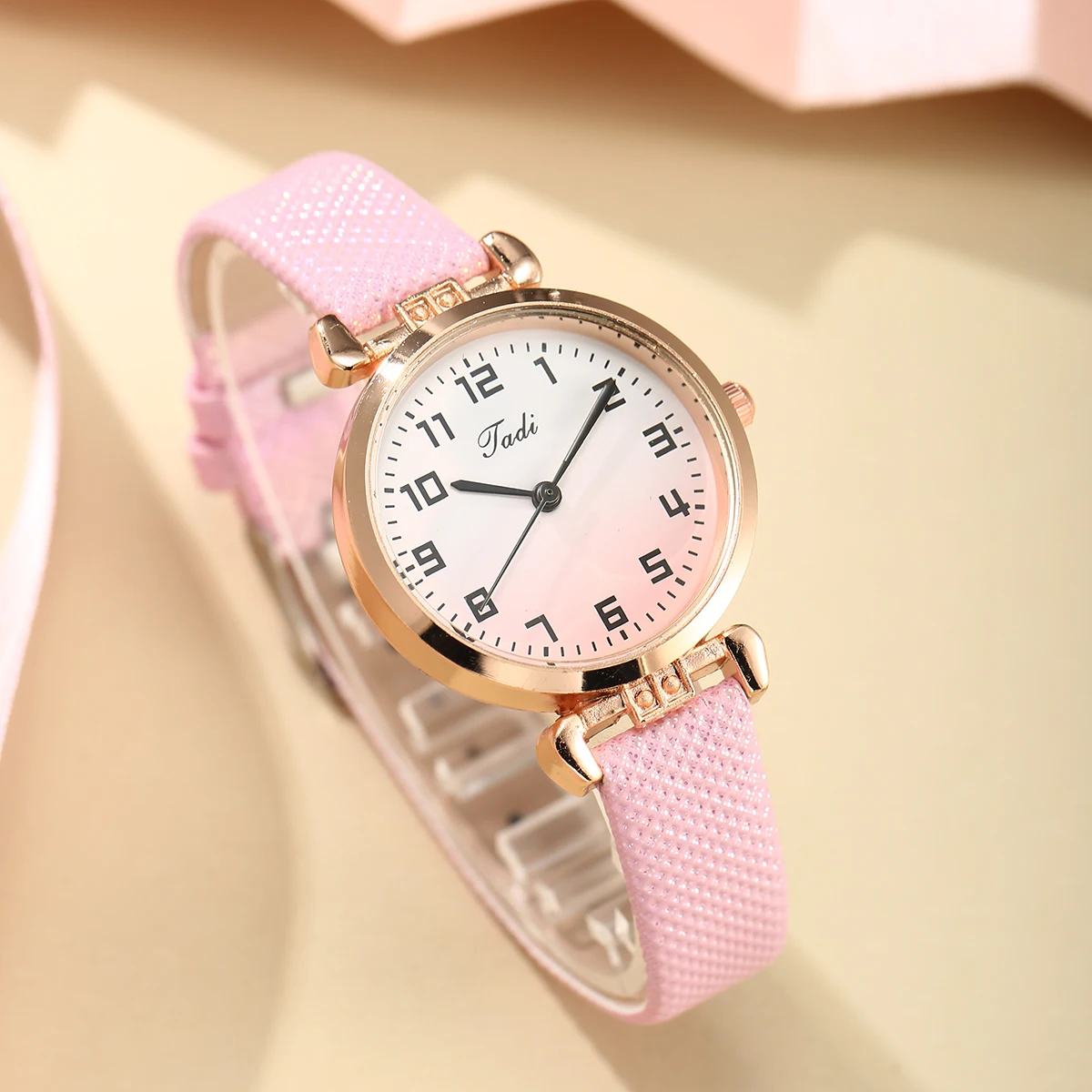 Women Watches Fashion Cute and versatile Leather Band Watch For Women Ladies Quartz Wristwatches Female Clock