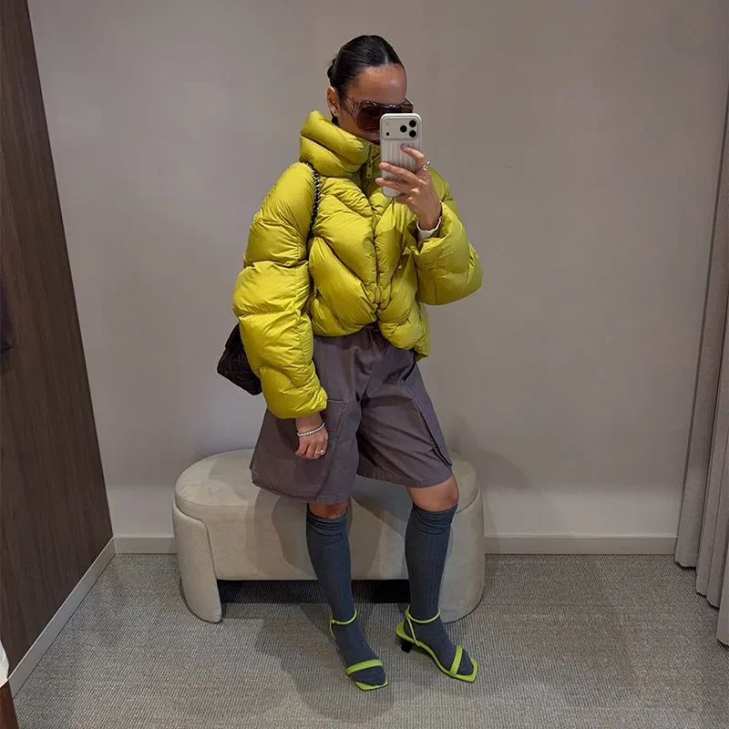 Kurzer Puffer-Wintermantel für Damen, Hochkragen, Gefütterte Jacke, Übergroße Puffige Reißverschlussjacke, Dick, Warm, Lässige Streetwear für Damen – Detail 9