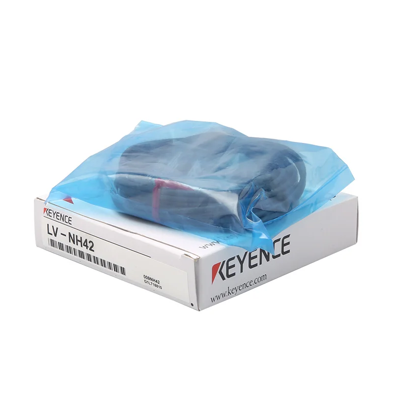 KEYENCE Multi-Purpose Digital Laser SensorSensor head Area Beam ReflectiveLong-distance areaLV-NH42