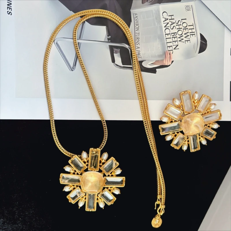 Luxury Fashion Baroque Natural Stone Brass Plated With Real Gold Dual Purpose Brooch Long Necklace Women's High End Jewelry