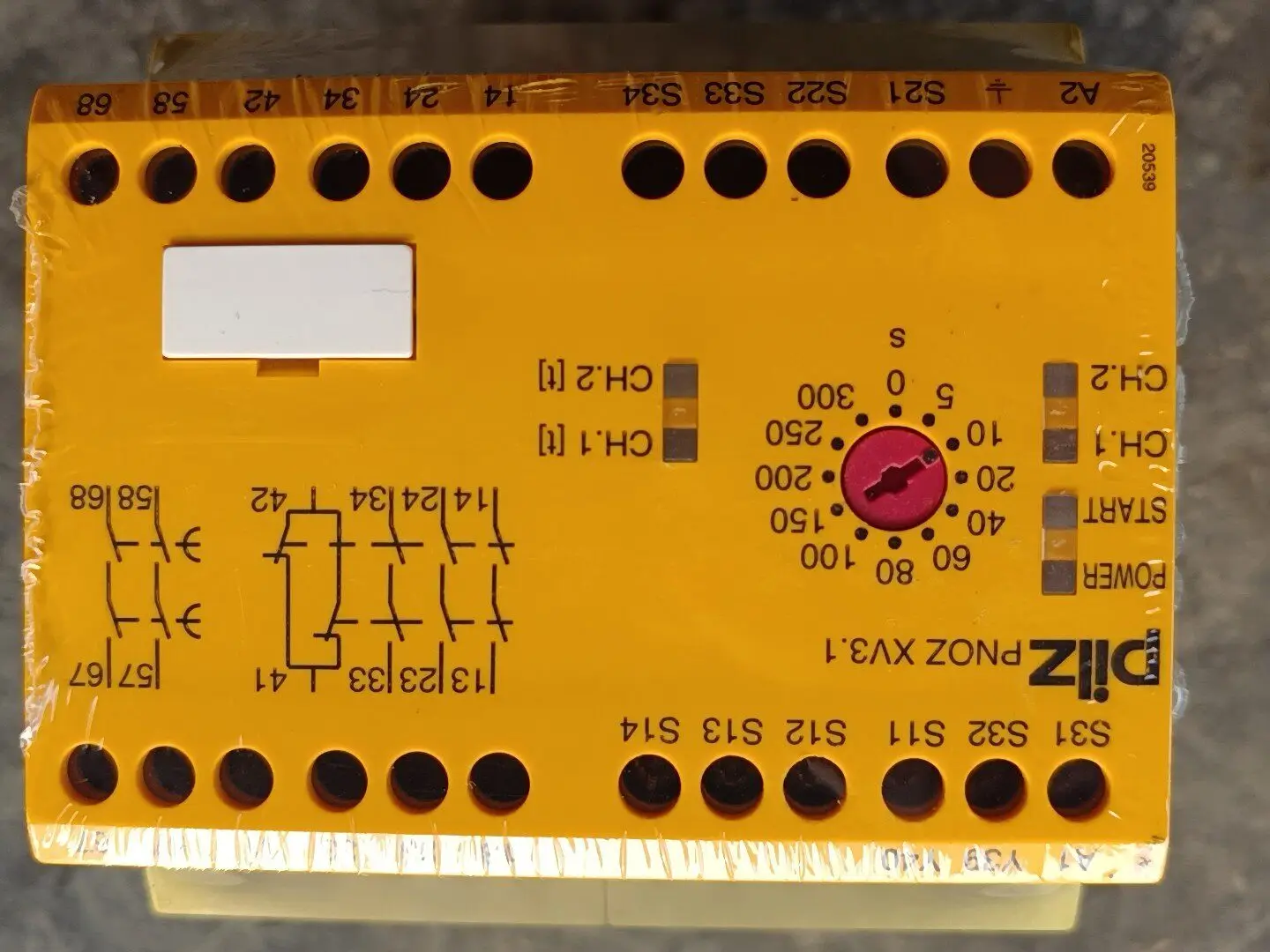 774618 Pilz safety relay pilz XV3.1 high quality