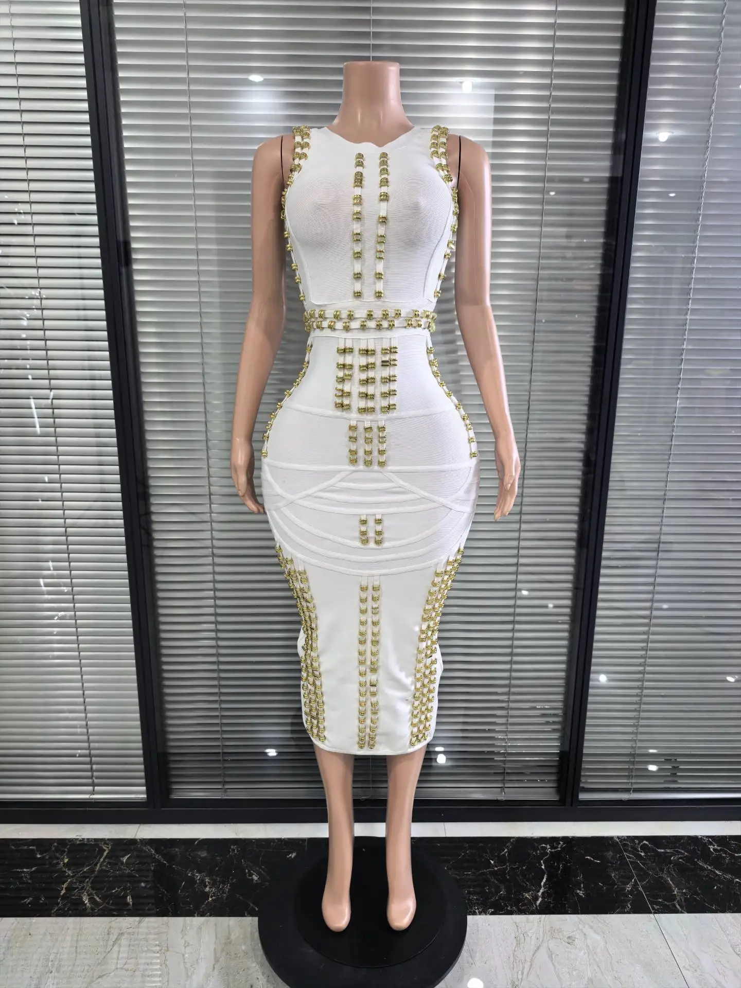 Hoge Kwaliteit Vrouwen Mouwloze Sexy O-hals Gouden Lovertjes Bodycon Mid-kalf Bandage Jurk Avondfeest Vieren Cocktail Wear