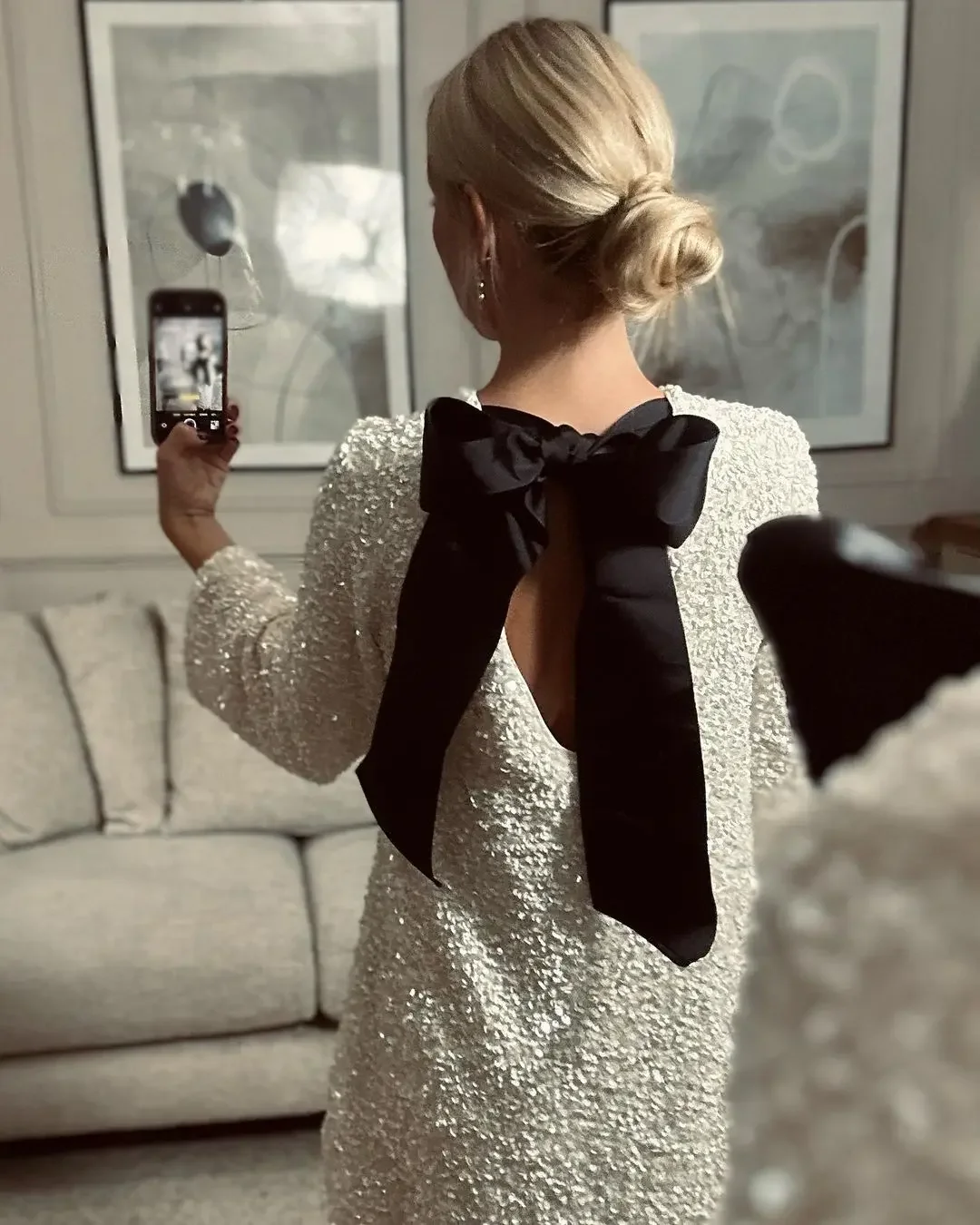 

Woman Short Sequin Backless Dress With Bow Fashion Long Sleeve O Neck Robe 2023 Autumn Elegant Female Party Night Streetwear