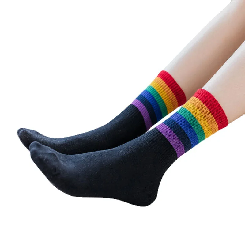 New Fashion Casual Colorful Striped Mid-calf Sports Socks Cotton Breathable Socks Outdoor Running Cycling Socks Basketball Socks