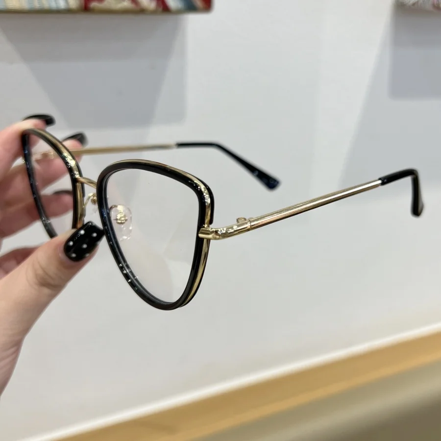 1Pc Women's Plain Glasses New Style High-Value Retro Cat-Eye Personality Versatile Metal Design Protective Vision Holiday Gift D view 4