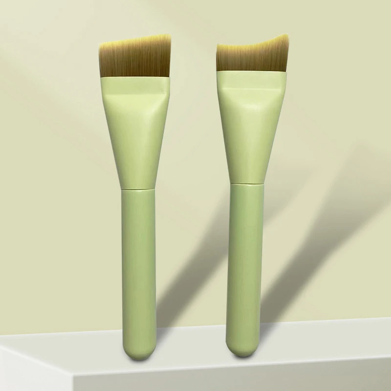 Pincel de base oblíquo/crescente, ultrafino, leve, pincel de contorno facial, cabo verde, base mista, creme, pincel de maquiagem, 1 peça