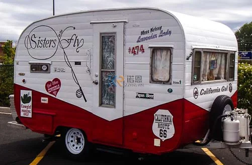 Aangepaste multifunctionele voedselaanhangwagen Koffie Food Truck Pizza Hamburger Camper Winkelwagen