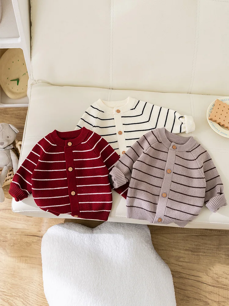 Newborn boys and girls sweater overcoat 2024 autumn and winter fashion striped knitted cardigan overcoat children\'s clothin