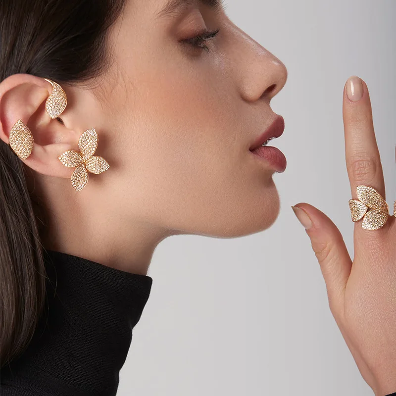 2026 New Luxury Sparkling Leaf Flower Micro Paved Rhinestone Open Rings for Women Delicate Bridal Wedding Jewelry Set