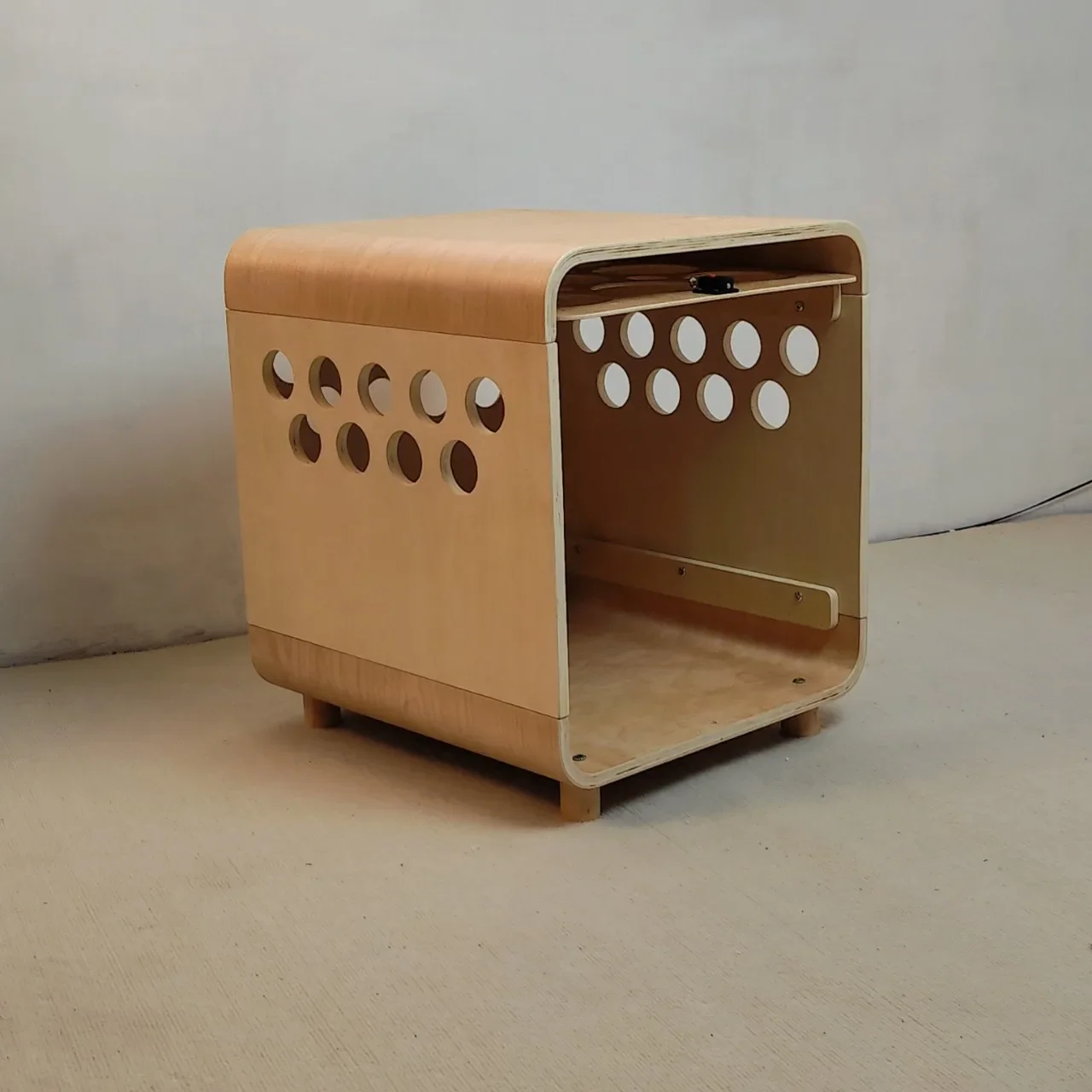 Factory Direct Plywood Hot Bending Dog Crate with Sliding Rail Clear Door Gate