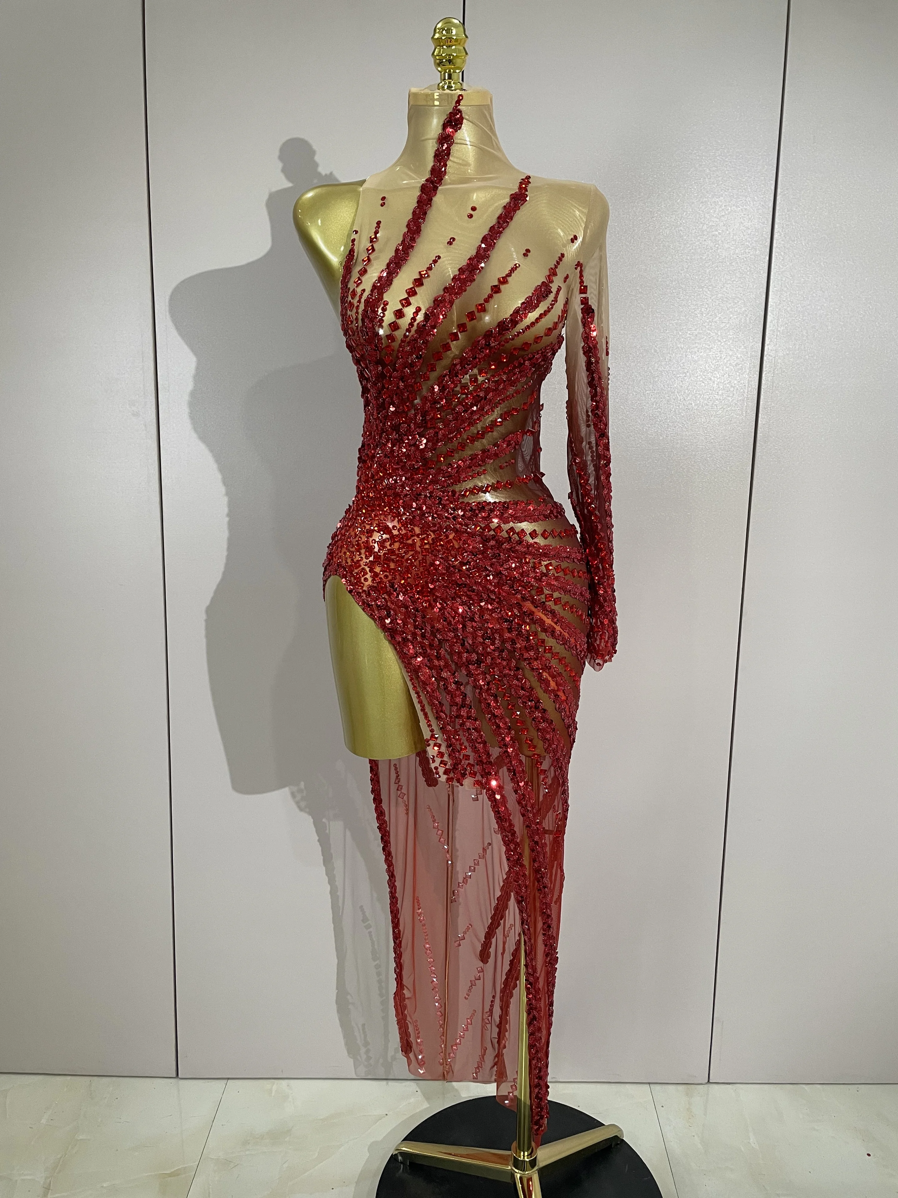 

Новое сексуальное вечернее платье 2026 года с красными стразами и пайетками, сетчатое, прозрачное, на одно плечо, для женщин, для вечеринок, дней рождения, ночных клубов, сценических выступлений