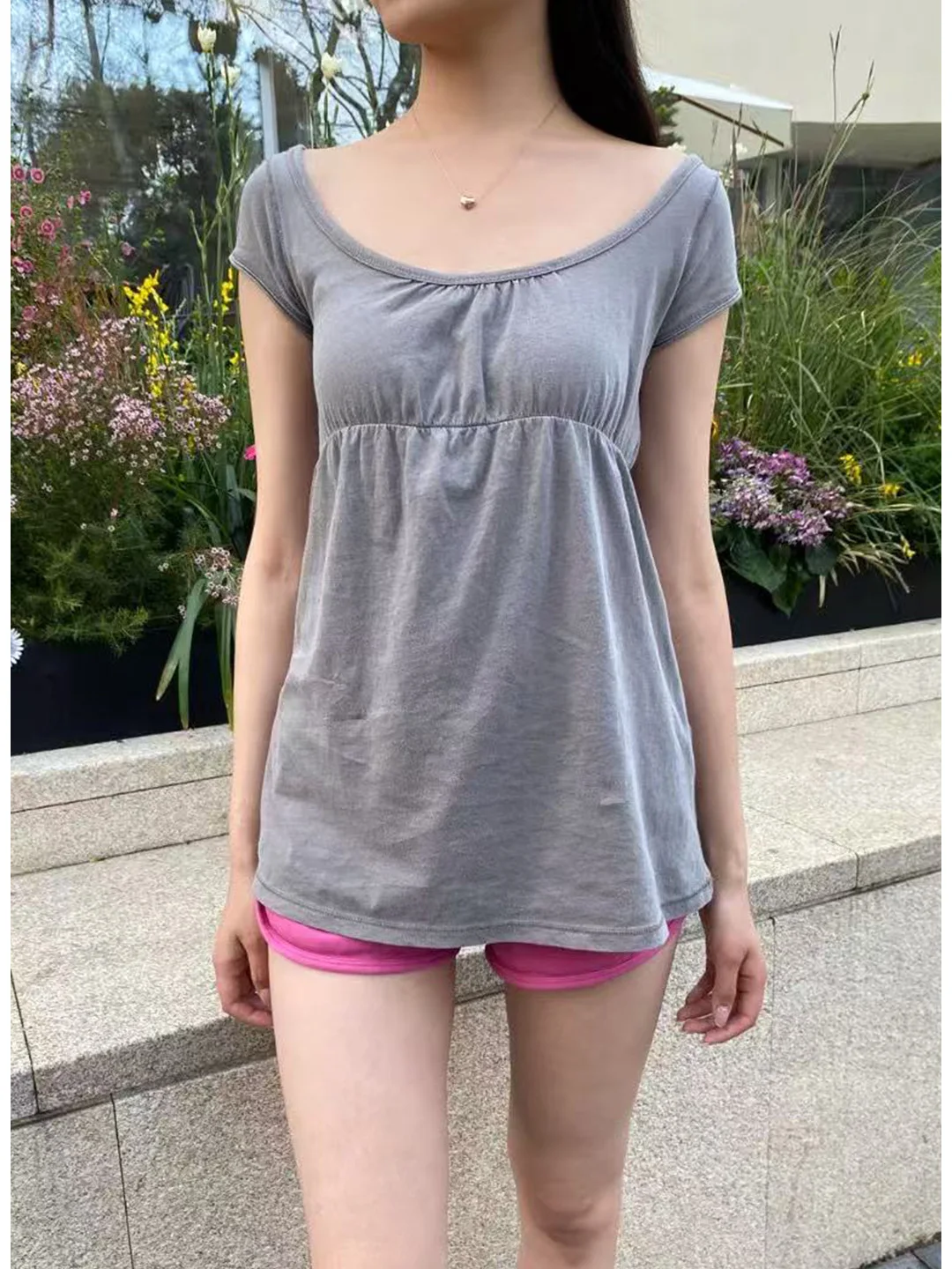 BM Little Ostrich Casual Style Pleated round Neck Short Sleeve Women's Slim Fit T-Shirt Grey Black White Versatile Top