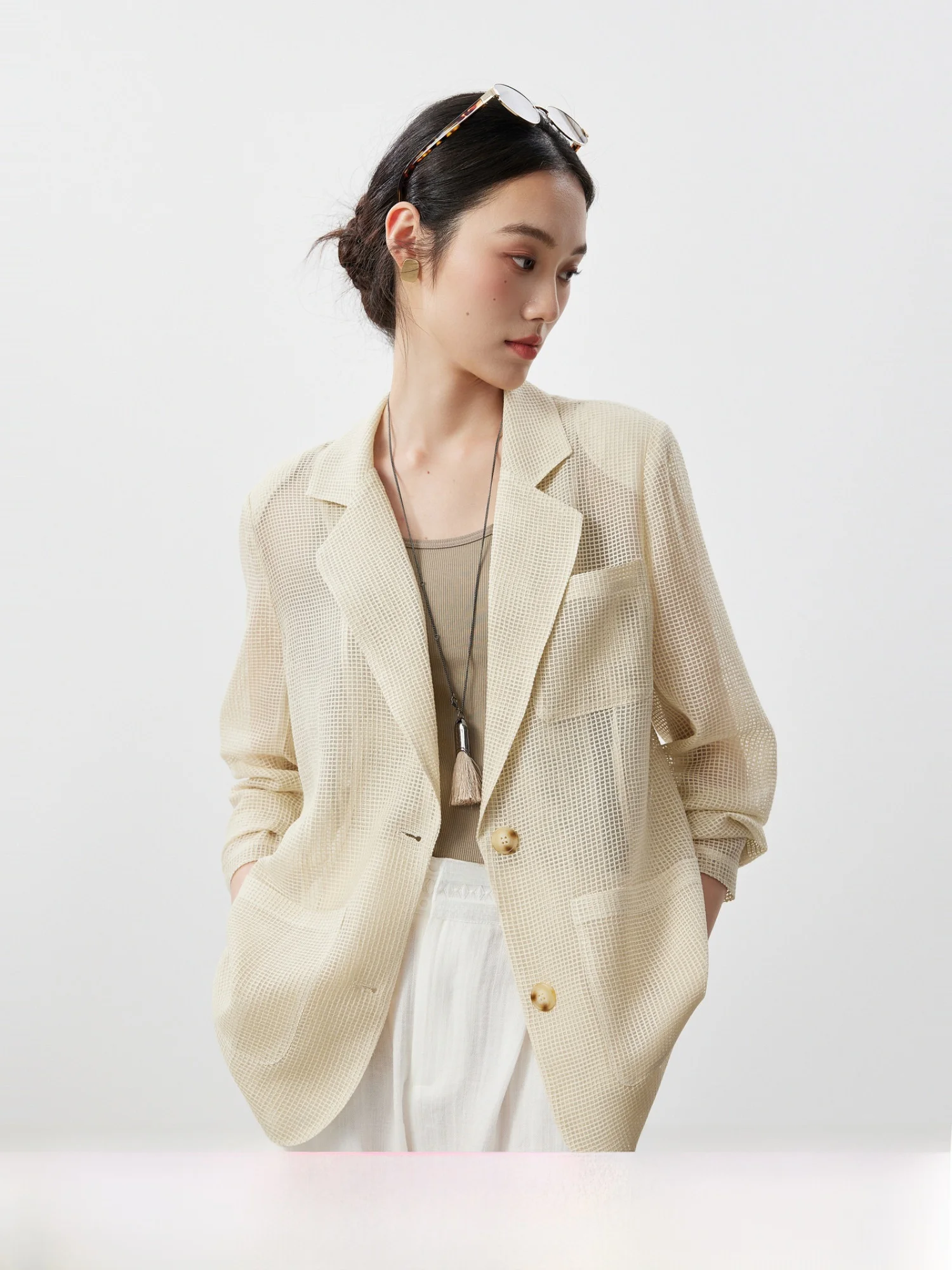 

Элегантный женский пиджак-смокинг с вырезами, прямого кроя, с длинными рукавами, стандартной длины, модный дизайн с сетчатыми вставками для повседневной носки