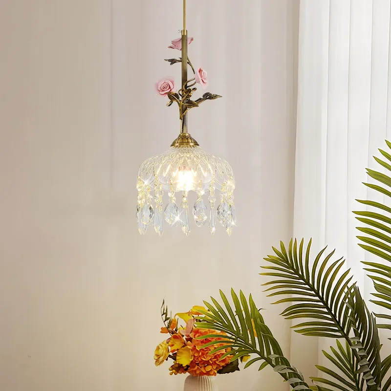French Retro Bedside Chandelier Luxury Flower Table Lamp Creative Art Light for Bedroom High End Restaurant Decor Personality
