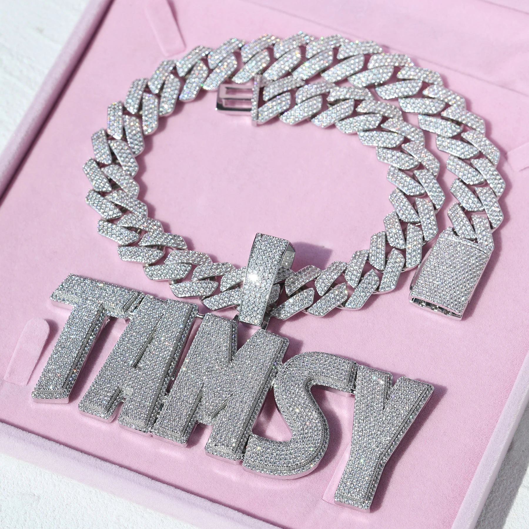 Custom Name 5A Zircon Letter Pendant Necklace Sparkling Big Diamond Cuban Charm for Women and Men Fashion Chains Necklaces