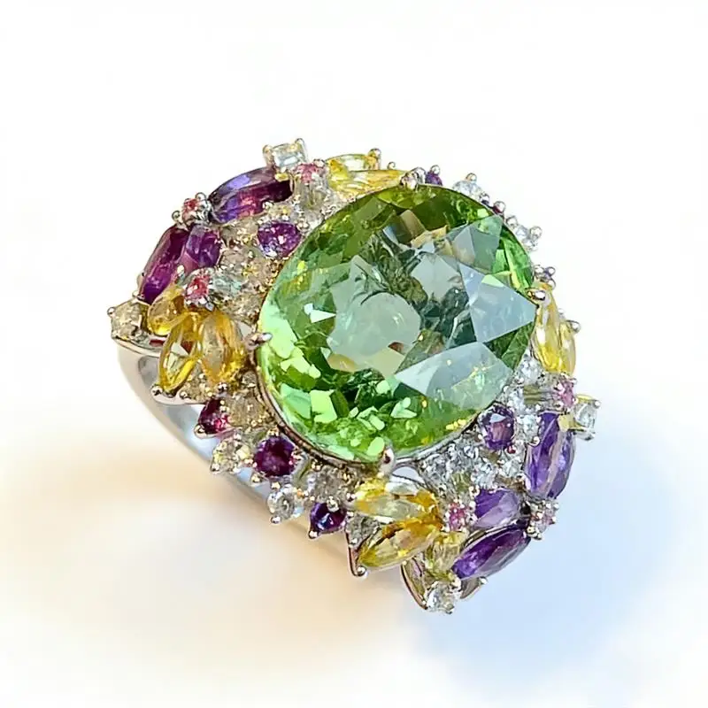 Huitan Luxury Women Ring Fashion Wedding Party Inlaid Green Oval CZ Silver Color Accessories Multiple Colors CZ Charming Jewelry