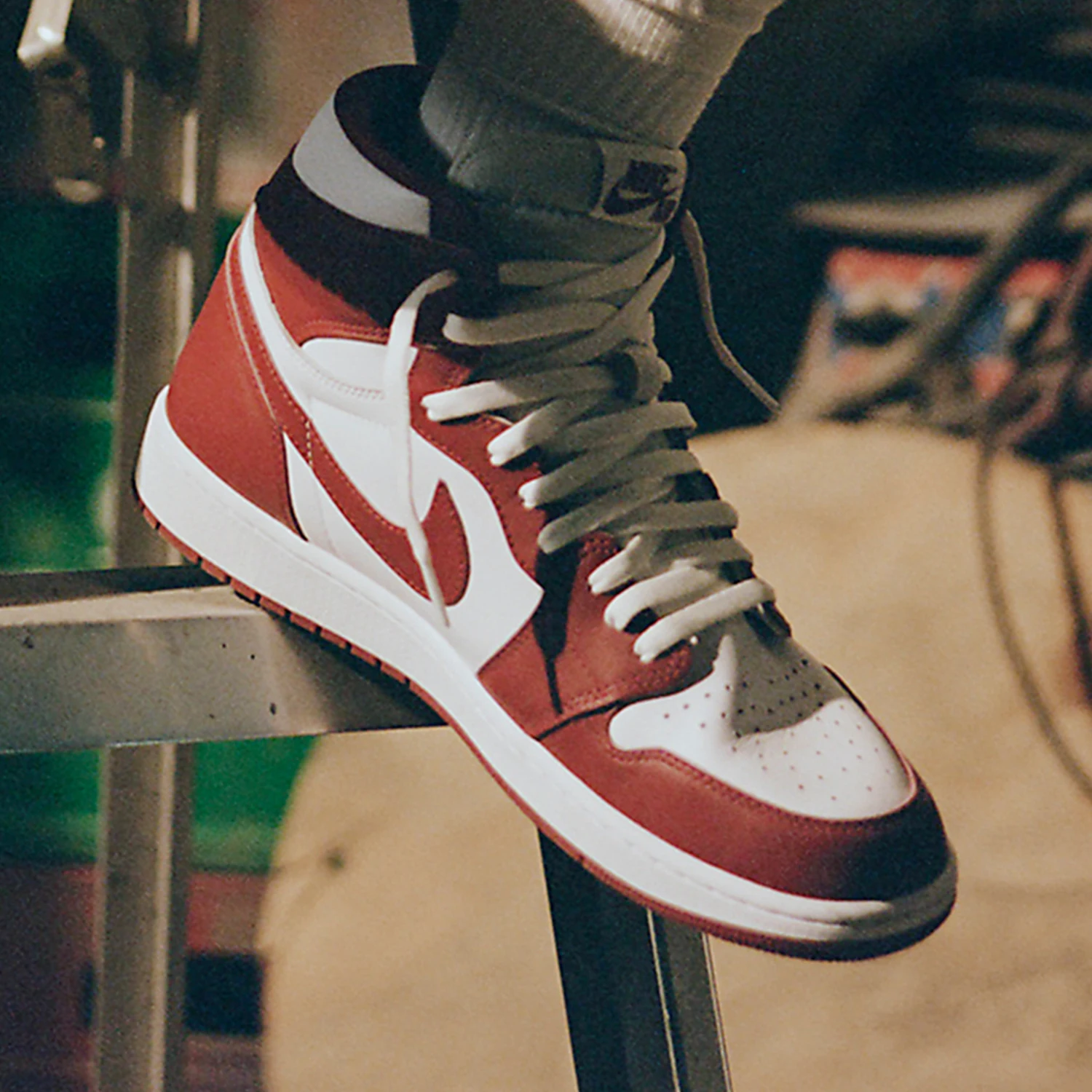 

Мужские легкие мягкие кроссовки Nike Authentic Air Jordan 1, DZ5485-160