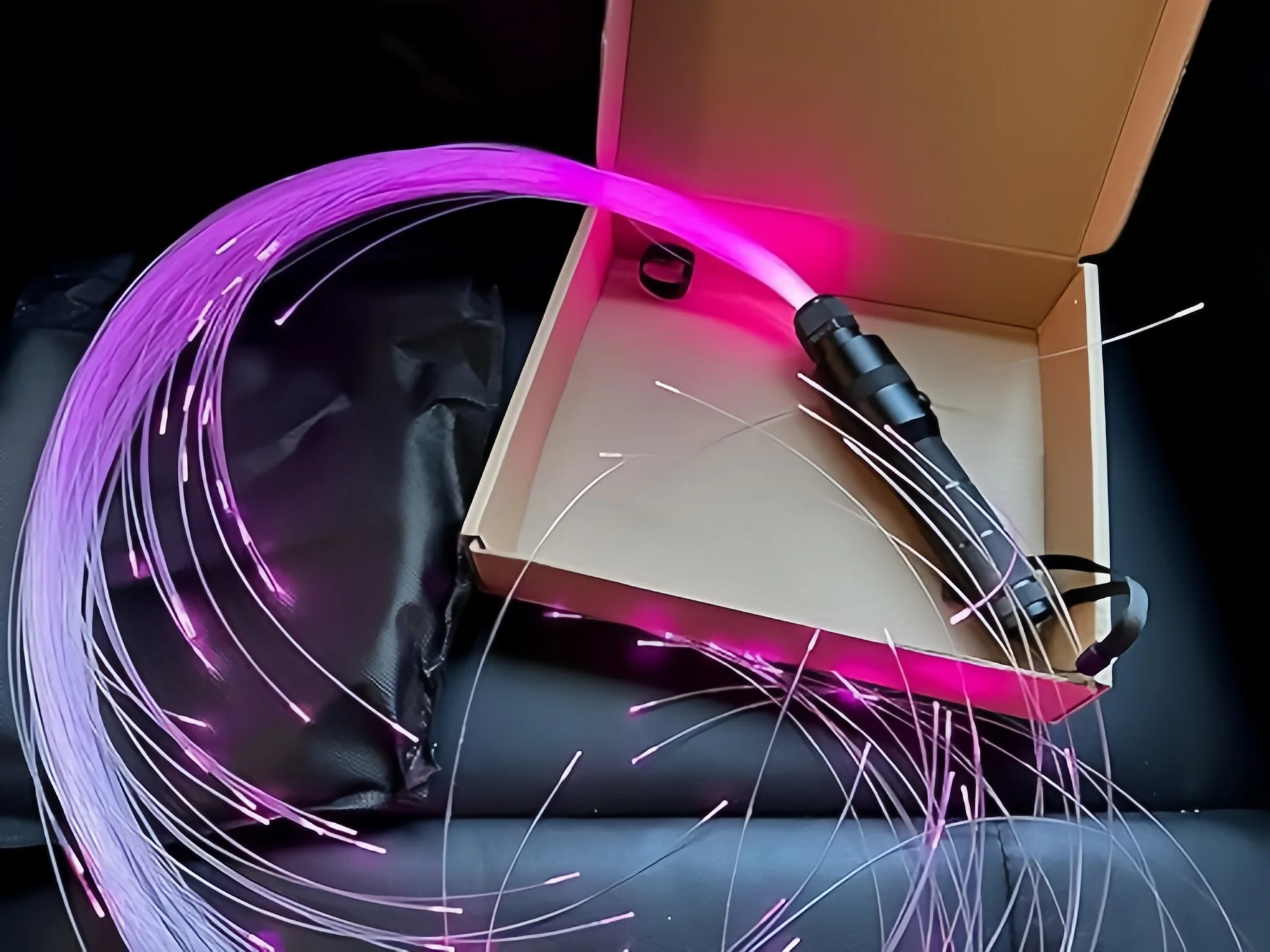 140pcs 0.75mm LED Optical Fiber Whip 360 Degree More Modes&Effect Light Up Waving Holiday Party Lighting Fiber Optic Dance Whips