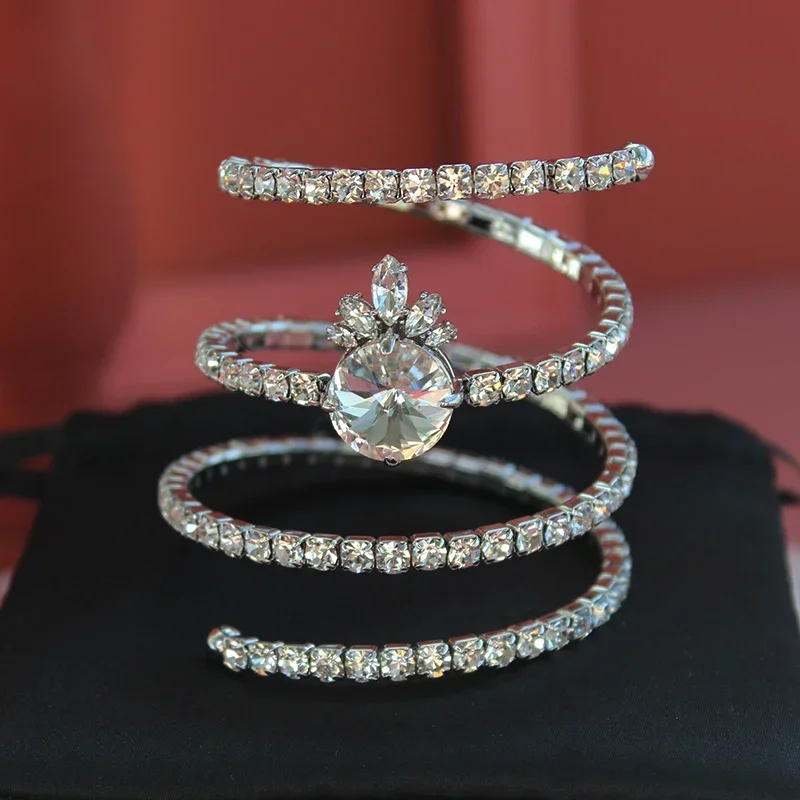 

Famous Designer Brand Crown Full Drill Crystal Multi Circle Bracelet Women Top Quality Sweet Girl Luxury Jewelry Party Trend
