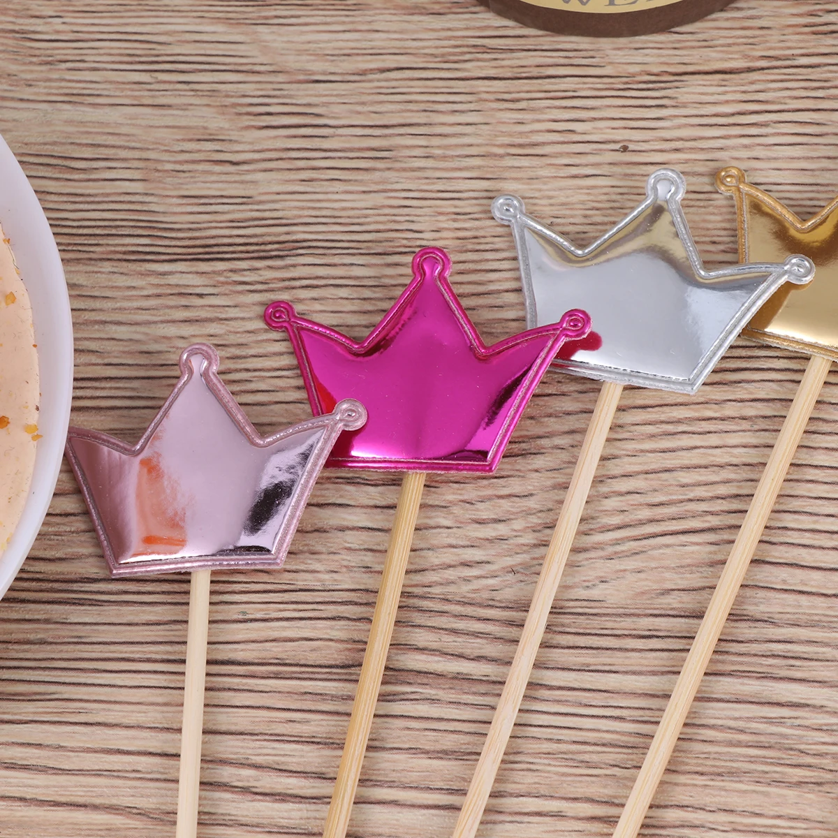 

50pcs Crown Cake Picks Decorations Birthday Party Supplies Wooden Cupcake Inserts Kitchen Bar Tools Premium PU Material