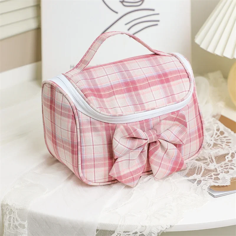 Cute Cosmetic Bag Niche High-end Female Portable High-value Portable Large-capacity Ins Travel Makeup Bag Storage Box Neceser