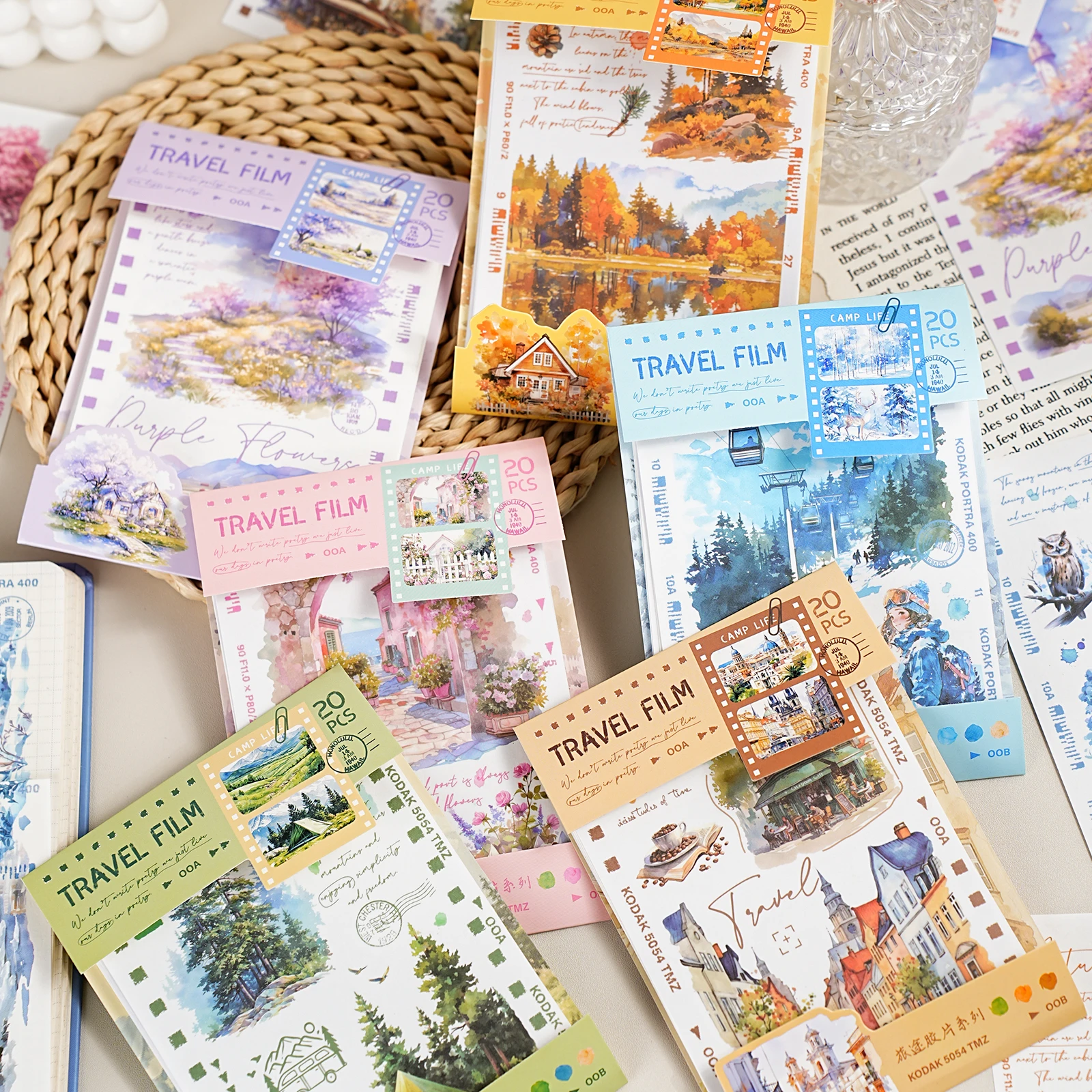 Etori Life سلسلة أفلام السفر الرجعية أربعة مواسم ملصقات المناظر الطبيعية في الهواء الطلق المواد المختلطة ورقة الاستخدام المزدوج DIY بها بنفسك كمبيوتر محمول ، ألبوم صور ، سجل القصاصات اليدوية ، كيس ورق الهدايا ، القرطاسية الطلاب ، ملصقات الأطفال ، الحرف اليدوية #1