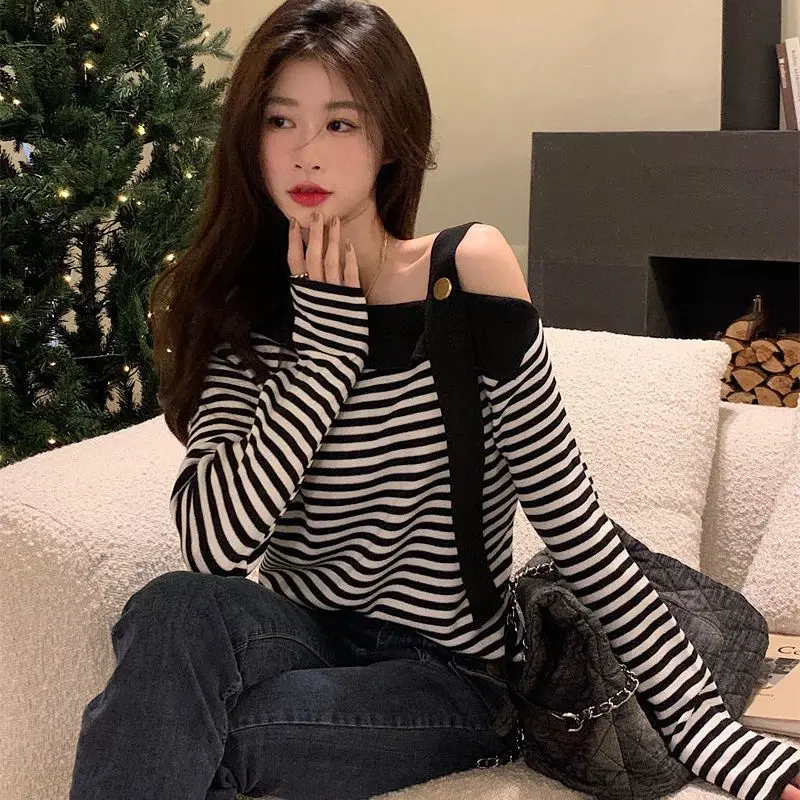 New Off Shoulder Sloping Collar Design Striped Long Sleeves Sweater for Women's Spring Autumn Slimming Western-style Knitted Top