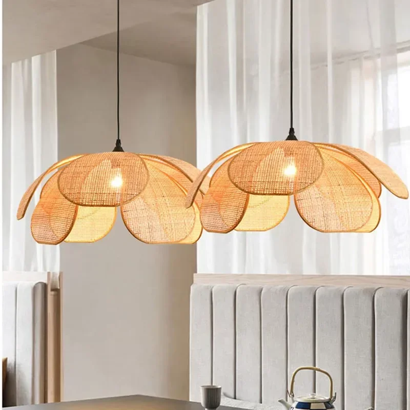 Japanese Style Rattan Woven Petal Pendant Lamp Chandelier for Living Dining Room Bedroom Zen Tea Room Home Decor Lighting LED