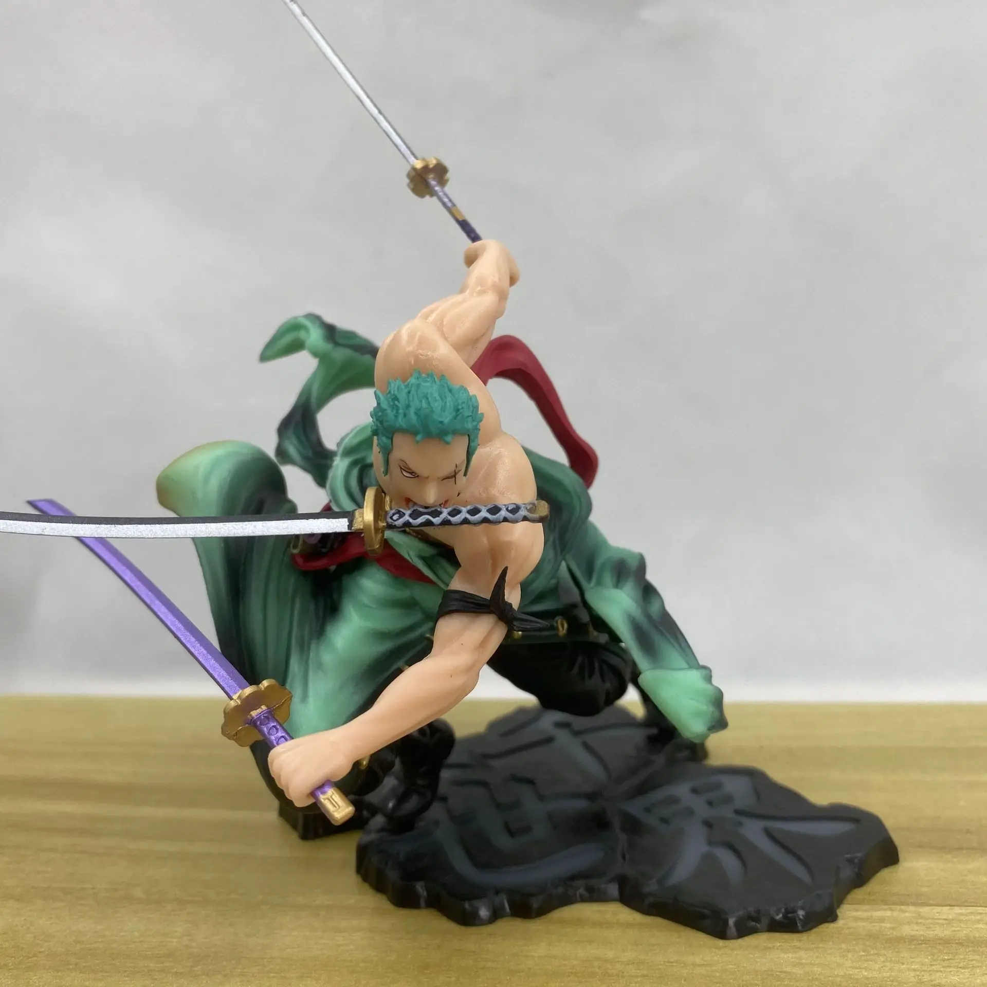 Hot One Piece 10cm Anime Figure GK Roronoa Zoro Three-blade Sa-maximum Manga Anime Statue Action Figure Collection Model Kid Toy