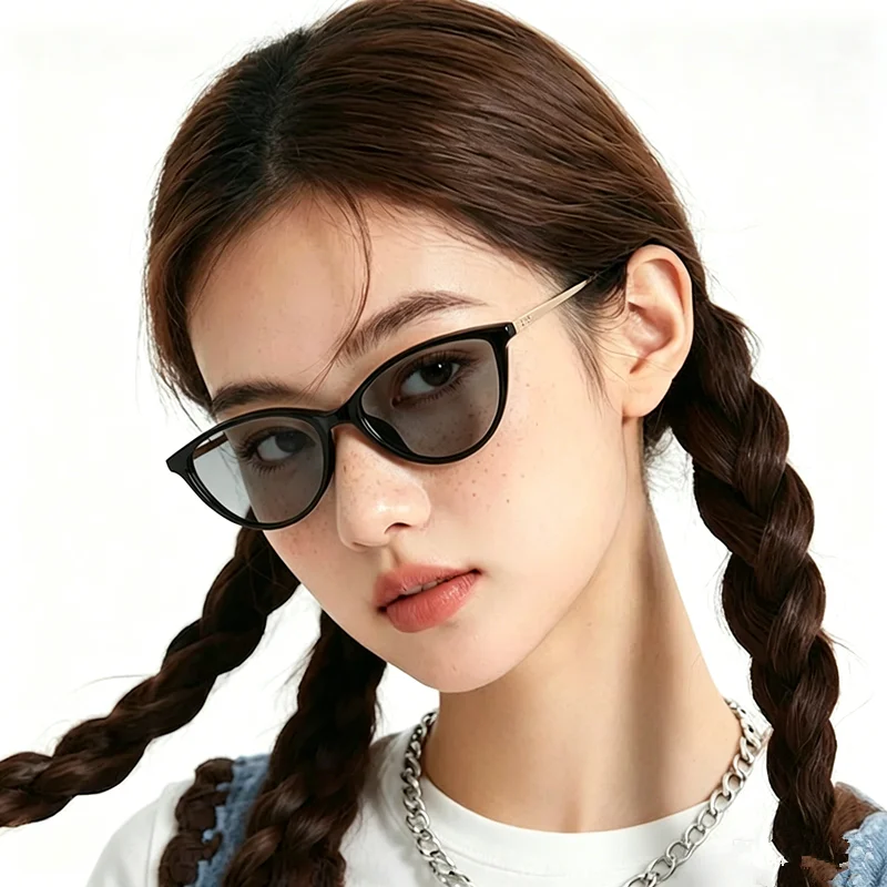 Finished myopia cat eye glasses for women, ultra light TR90 photochromic myopia glasses, fashionable and cute 0 degrees-50-75..