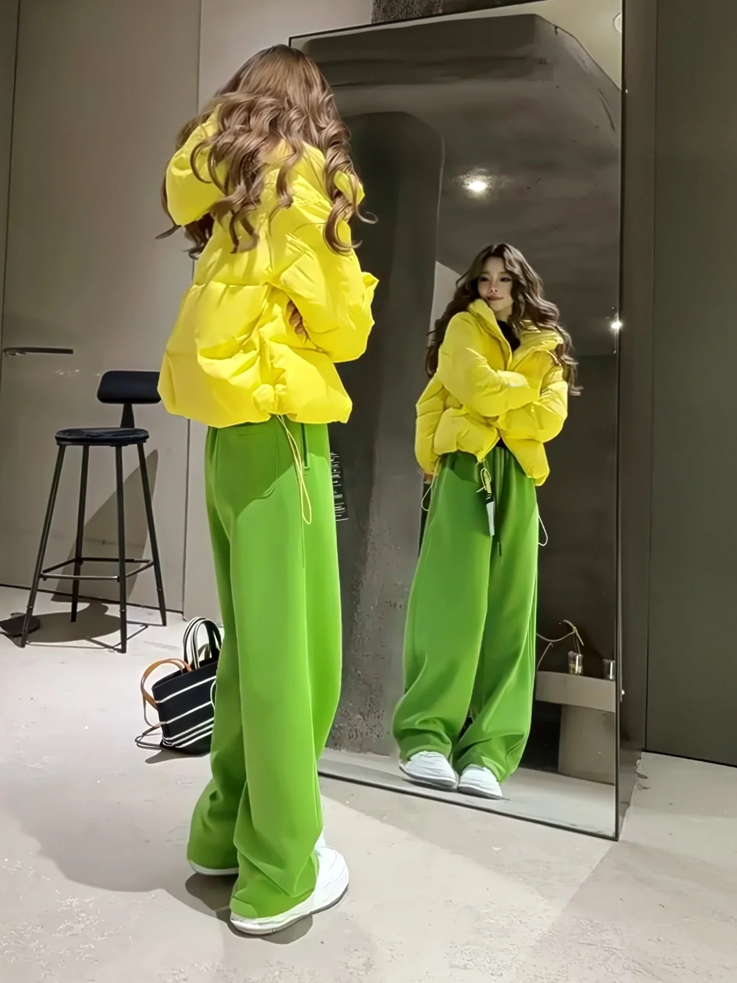 

Sli Yellow ort Thiened Warm Cotton Jaet Корейское зимнее пальто Sle для поездок на работу Прямая трубка Длинная свеча на молнии Чистый цвет