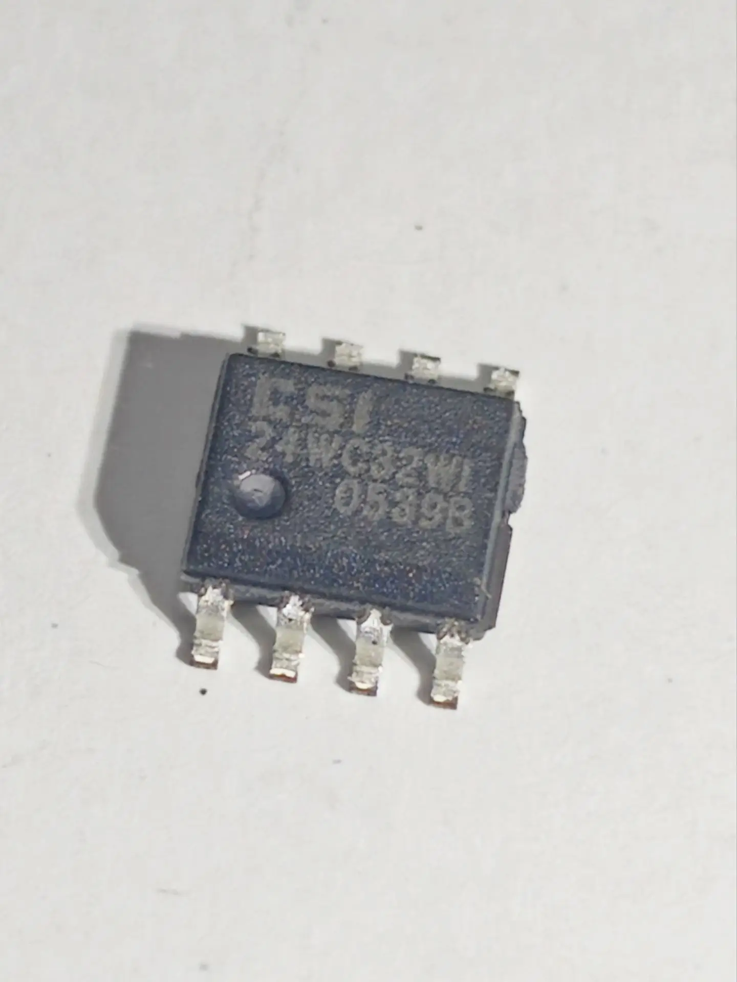 10pcs CAT24WC32WI-TE13 silk screen 24WC32WI memory communication SOP8 brand new original