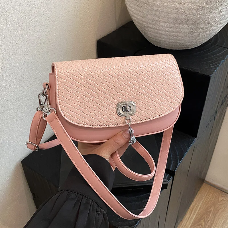 

2025 Woven Underarm Bag - Trendy Saddle Crossbody Purse for Women, Fashion Shoulder Bag