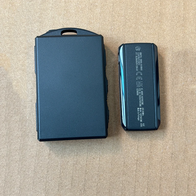 

TXK050001 HUF8423MS Original For Polestar Smart Remote Key 4 Button 433.92MHz 8A Chip FCCID YGOHUF8423MS