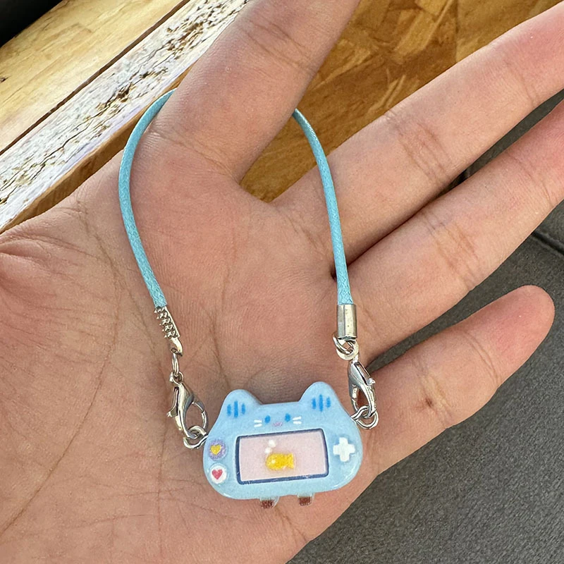 Mini Console de Jeux de Simulation Créative, Pendentif de Dessin Animé, Jouet de Course, Décoration de Maison, Accessoires pour Ornement de Cou au Beurre