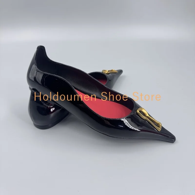 

Mature Woman Black Velvet Glossy Patent Leather Office Flat Shoes Strange Style Metal Buckle Decor Pointed Toe Casual Shoes