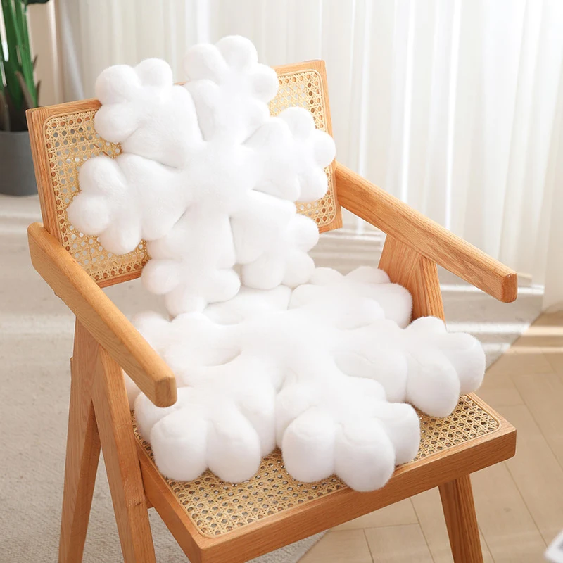 New Creative Snowflake Plush Toys Stuffed Snowflake Shaped Pillow Dolls Party Dressing Home Sofa Bed Cushion Nice Gift For Kids