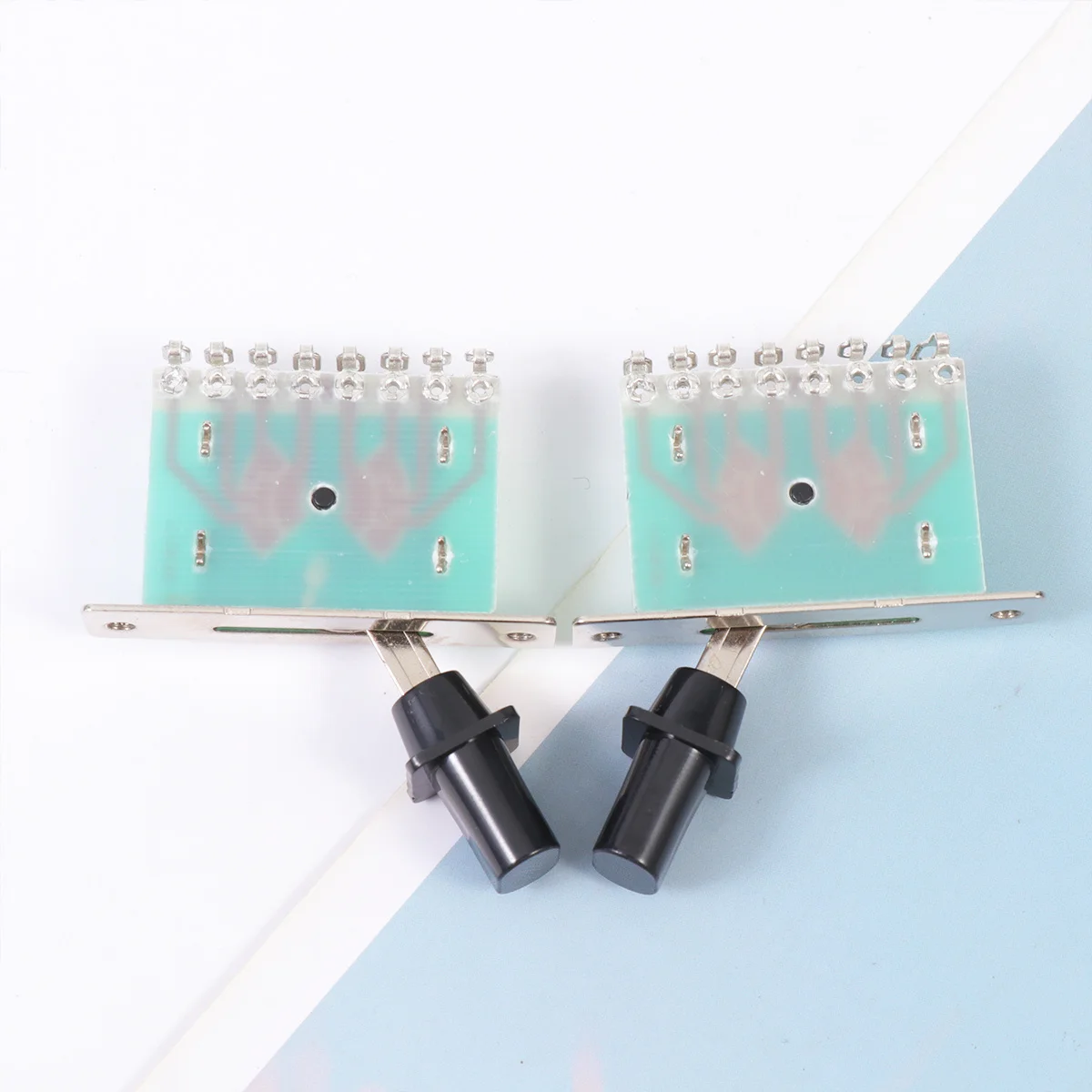 

2Pcs Guitar 3-Gear Pickup Switch Button Silver Replacement Sound Pickup for Type Guitar Easy Control Durable Material