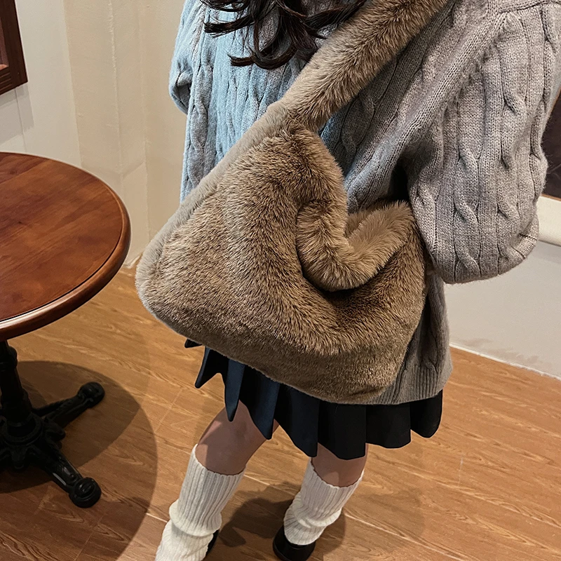 Green Design Plush Shoulder Bag For Women Fashion Chain Handbag Underarm Shopper Purse Winter Clutch Soft Fluffy Crossbody Bag