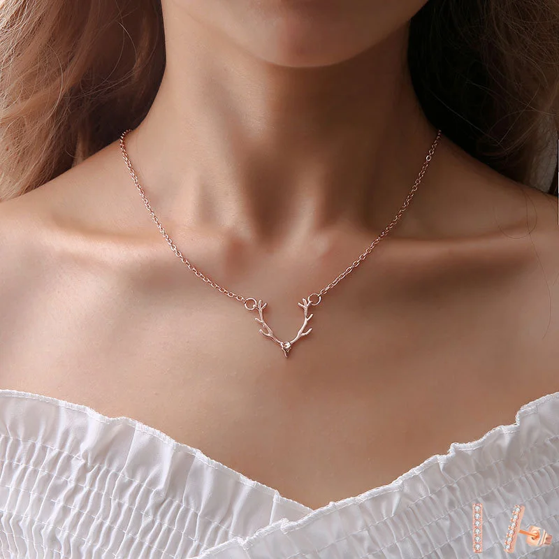 Cute Elk Deer Antlers Pendant Necklace Women Gold Color Origami Geometric Animal Necklace For Christmas Gifts Female Jewelry