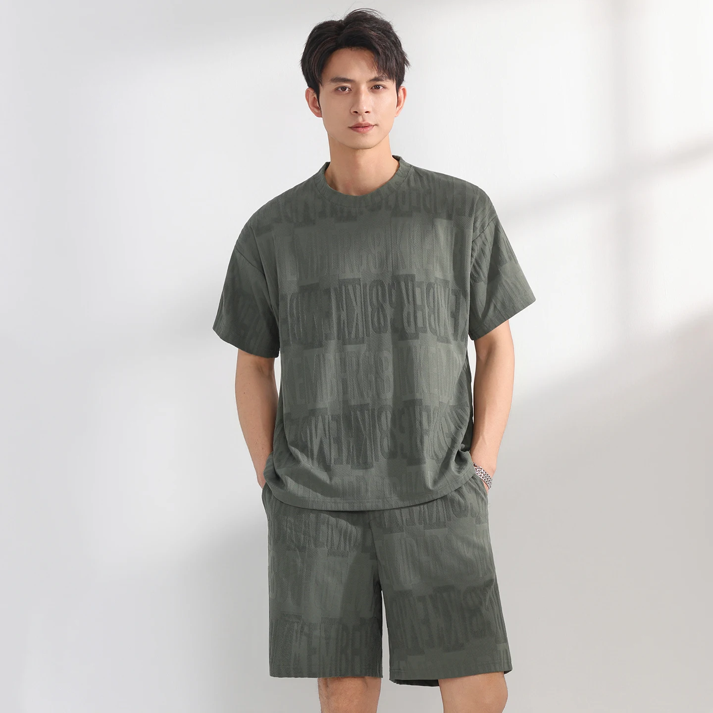 Variant: army green