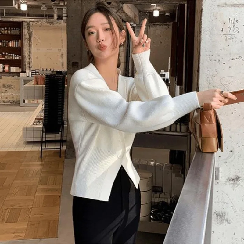 Long Sleeved Knitted Cardigan Shirt, Women's Sweater Jacket, Autumn and Winter Fashion, Casual, Elastic Knit, Soft and Refined
