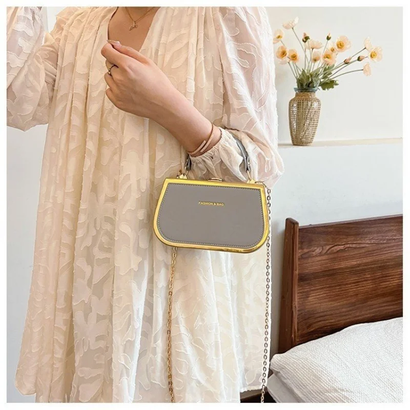 

Chic Women's Tote Bag Crafted From Sheepskin Leather Featuring Casual Bratislava Vintage Lightweight Soft Daily Look​