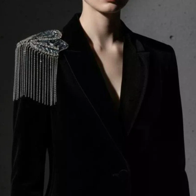 Glamorous Crystal Tassel Shoulder Ornament – DIY Fashion Accessory for Stage & Evening Wear