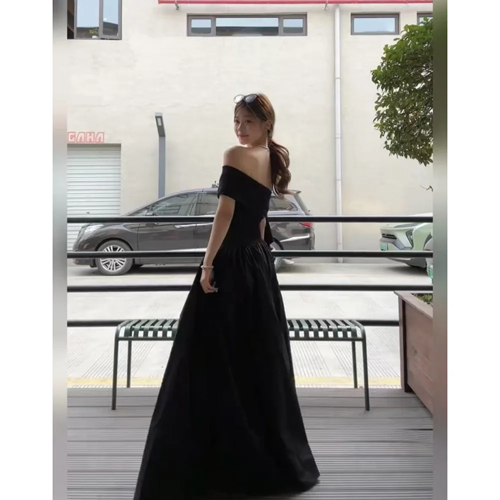 Abiti a maniche corte da donna con strass primavera in raso con scollo a V bordo foderato pieghettato ricamato dettagliato femminile morbido ed elegante moderno