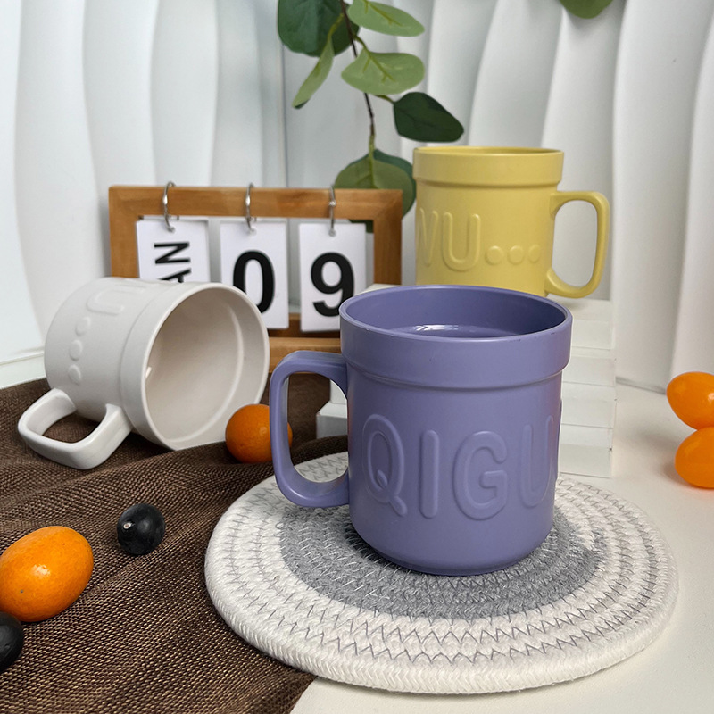  Simple Letters Cup PP Line Handle Cup Milk Coffee Plastic Water Cup Travel Funny Mug Kids Children Christmas Party Gift Cup 1pc 